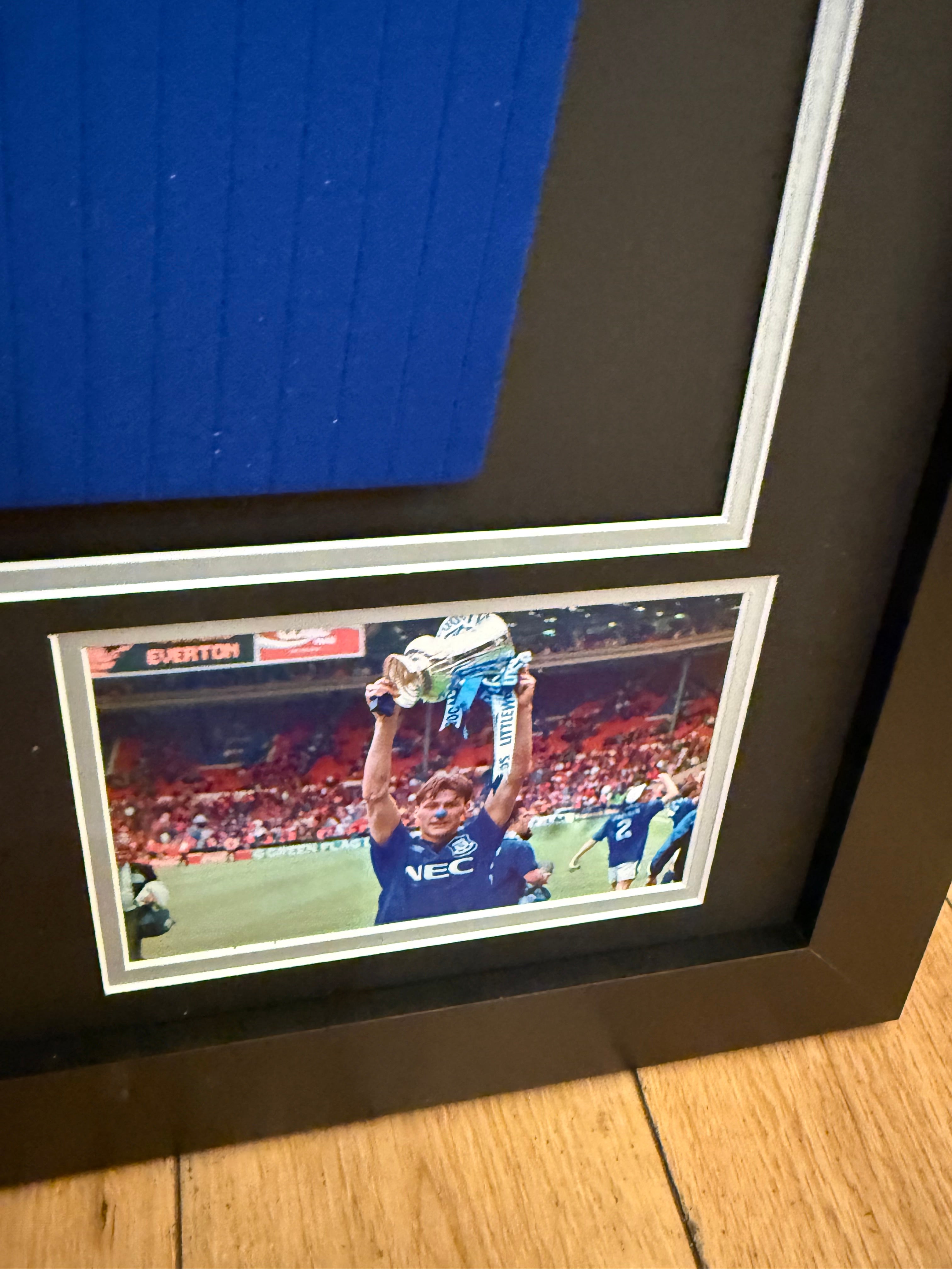 Duncan Ferguson - Framed Signed Everton Shirt with COA - XL Frame